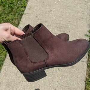 White Mountain Ankle Boots